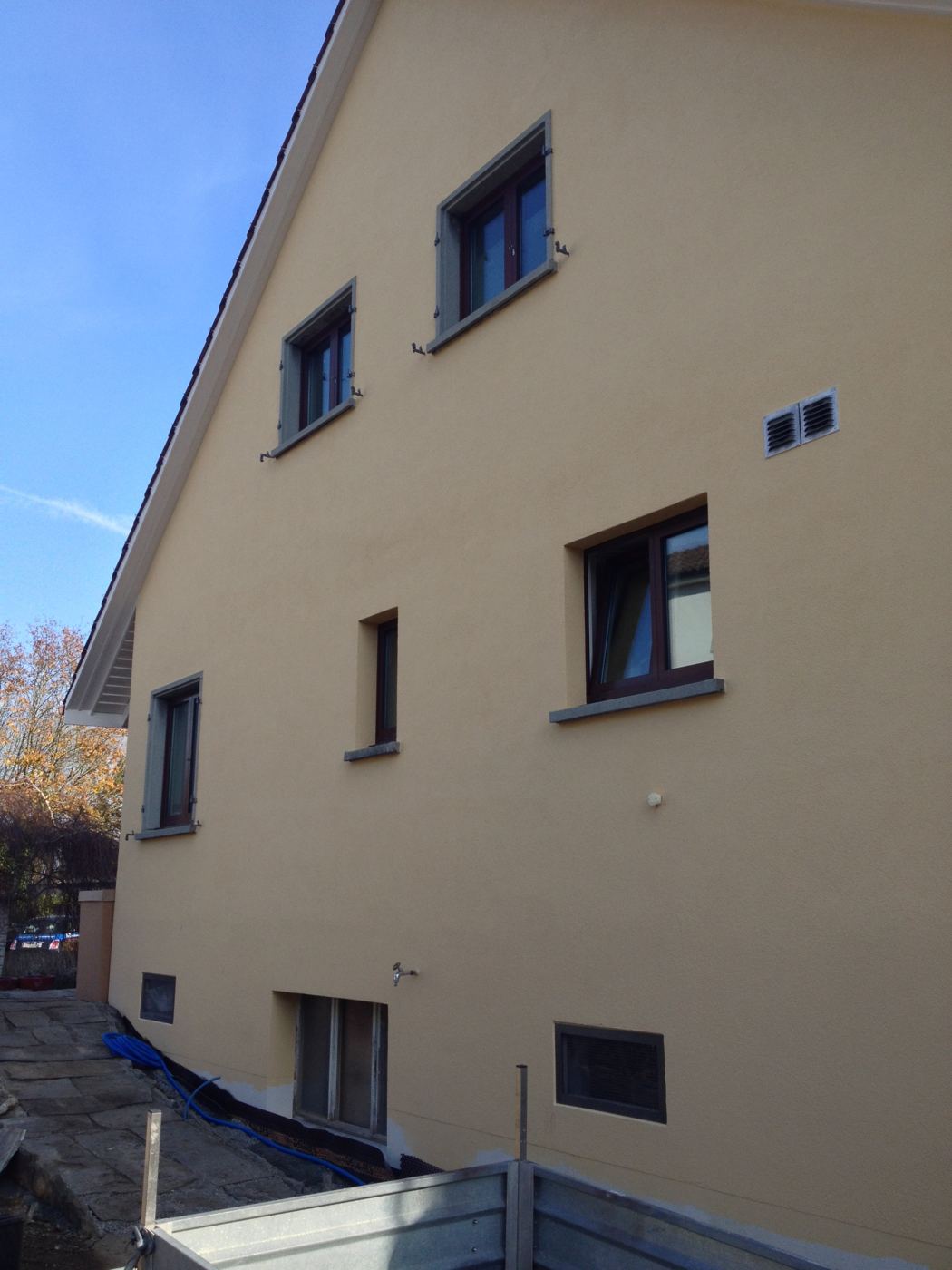 Eingefärbter Fassadenputz, Dübendorf, Foto 2