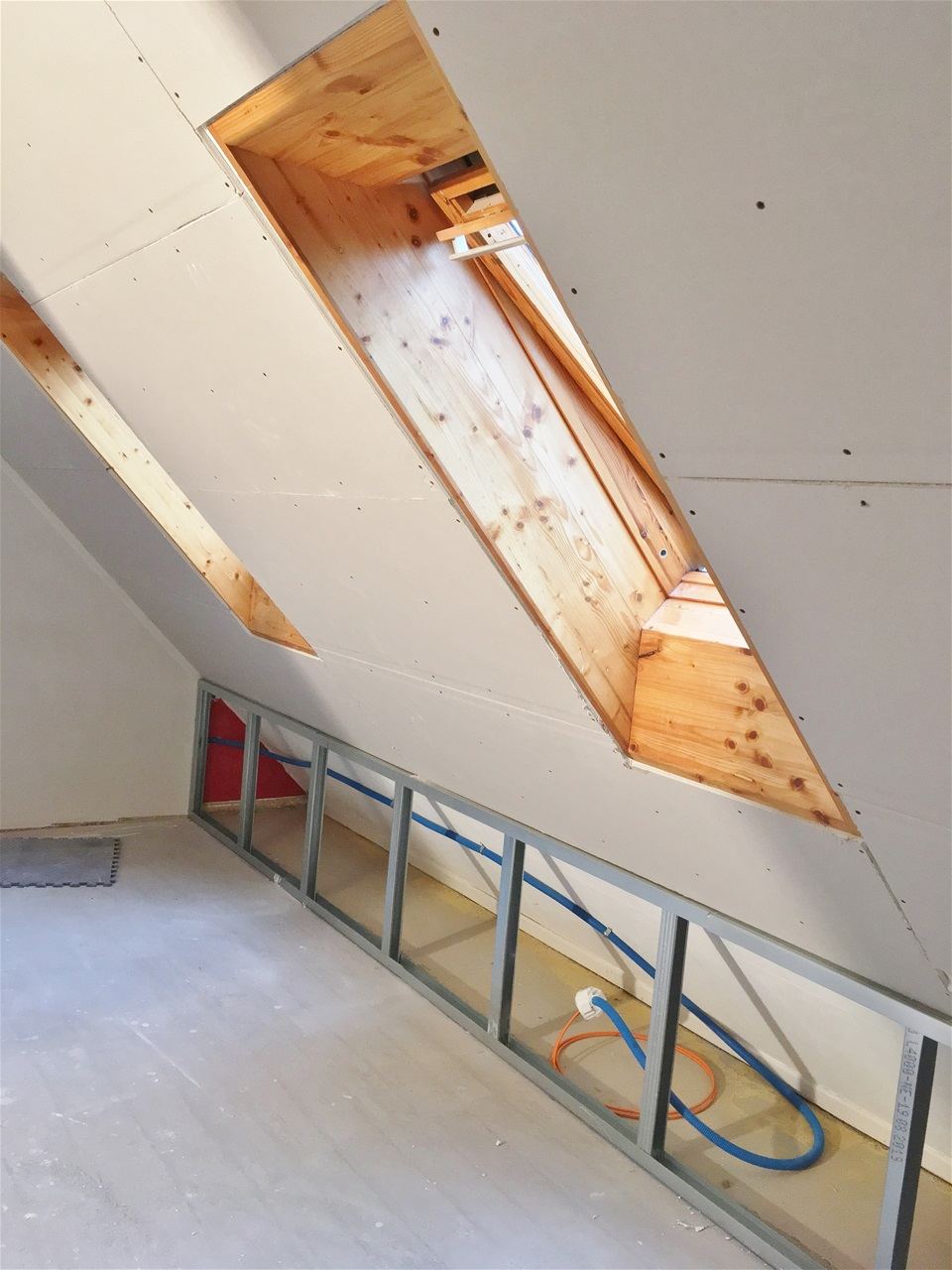 Dachzimmer, Wohlen, Foto 1